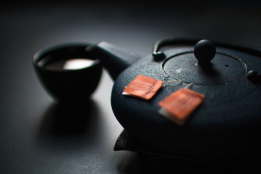 Théière de thé noir Earl Grey bergamote